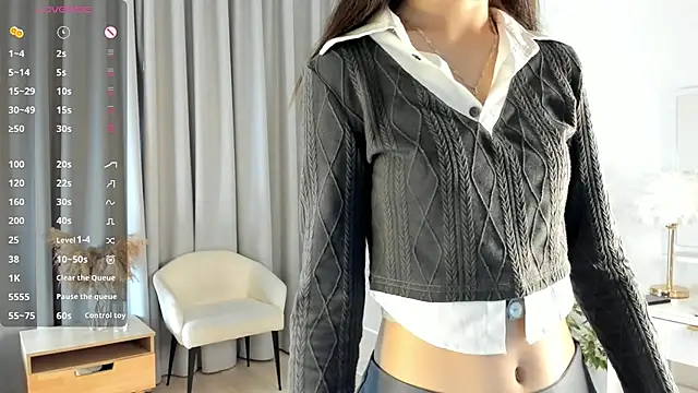 Snapshot of UdelaDodson chatting on 10-28-25, 01:53 UdelaDodson online show from 10-28-25, 01:53