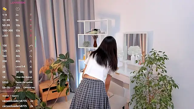 Snapshot of UdelaDodson chatting on 11-11-25, 03:06 UdelaDodson online show from 11-11-25, 03:06