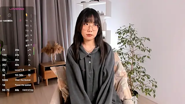 Snapshot of UdelaDodson chatting on 11-29-25, 01:08 UdelaDodson online show from 11-29-25, 01:08