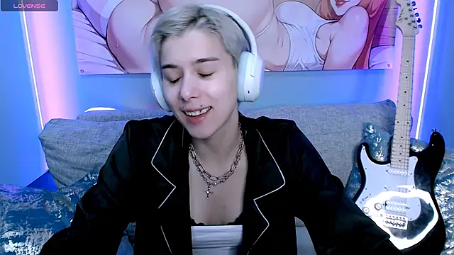 SophieAsh online show from 11-16-25, 10:32