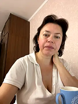 Kiravix online show from 10-24-25, 06:54