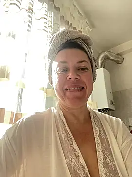 Kiravix online show from 05-28-26, 04:32