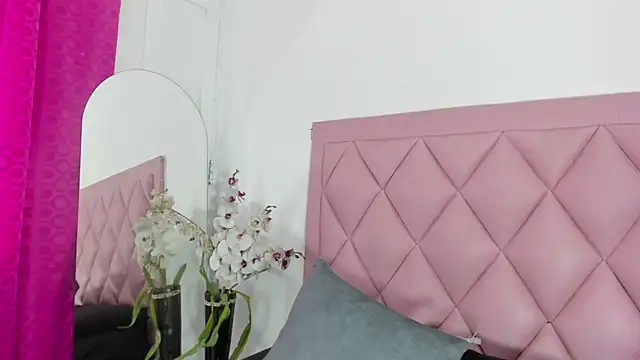 dakota roussee online show from 04-17-26, 03:15