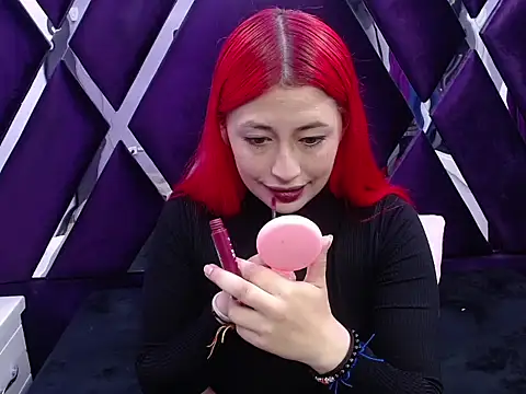 Snapshot of Melody_Klum_ chatting on 10-09-25, 01:42 Melody Klum online show from 10-09-25, 01:42