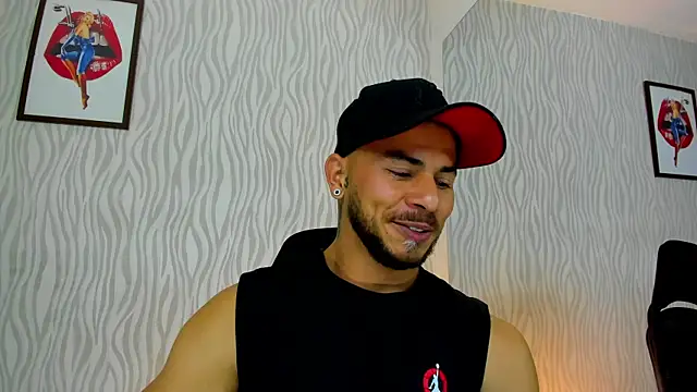 Snapshot of dylan_jacobx chatting on 10-26-25, 01:55 dylan jacobx online show from 10-26-25, 01:55