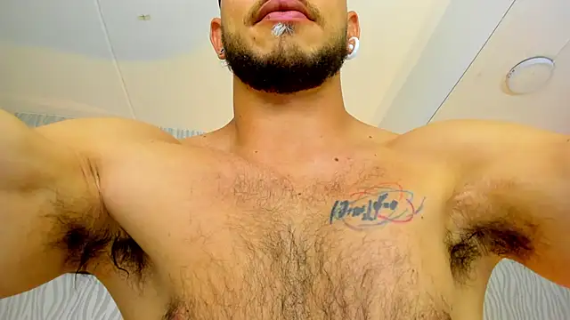 Snapshot of dylan_jacobx chatting on 10-29-25, 03:31 dylan jacobx online show from 10-29-25, 03:31