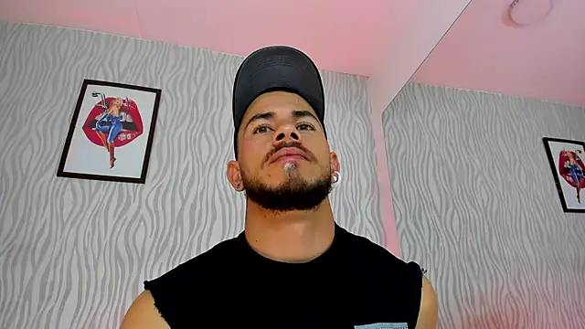 Snapshot of dylan_jacobx chatting on 11-18-25, 03:23 dylan jacobx online show from 11-18-25, 03:23