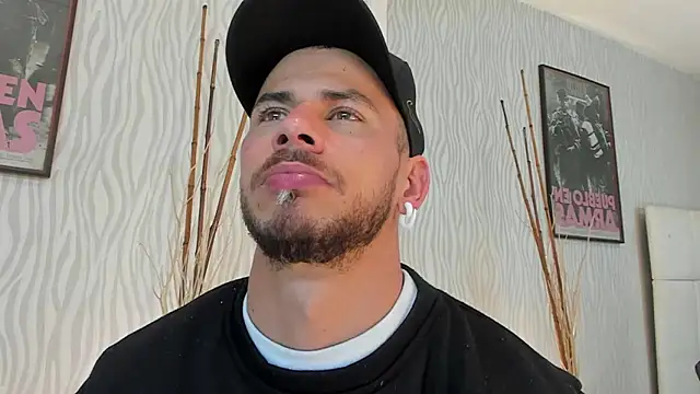 Snapshot of dylan_jacobx chatting on 06-18-26, 03:07 dylan jacobx online show from 06-18-26, 03:07