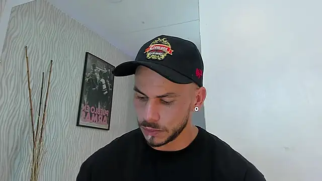 Snapshot of dylan_jacobx chatting on 06-28-26, 06:36 dylan jacobx online show from 06-28-26, 06:36