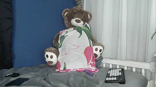 Snapshot of lishainparis18 chatting on 02-10-26, 07:18 lishainparis18 online show from 02-10-26, 07:18