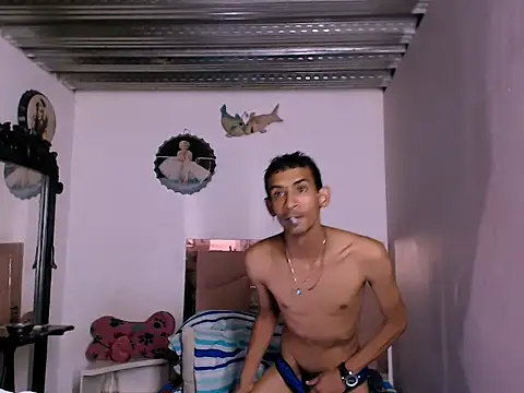 Snapshot of Bruno_Hallss chatting on 11-21-25, 01:37 Bruno Hallss online show from 11-21-25, 01:37