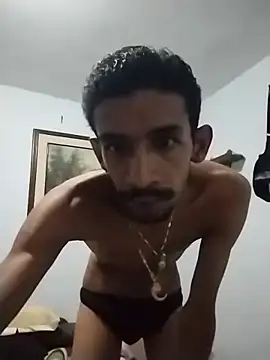 Snapshot of Bruno_Hallss chatting on 03-18-26, 06:49 Bruno Hallss online show from 03-18-26, 06:49