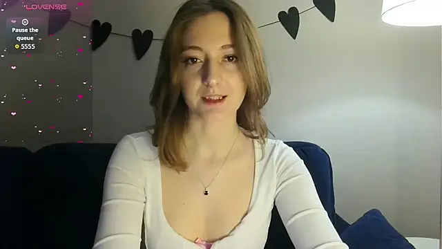 white liillyy online show from 02-14-26, 09:22