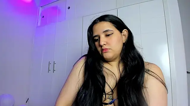OnlyCurvySofi online show from 10-16-25, 12:44