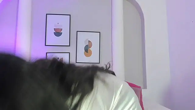 victoria flores1 online show from 10-01-25, 11:11