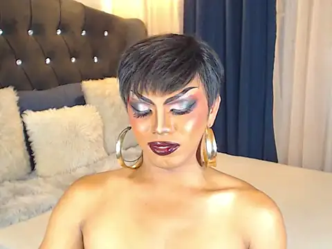 SmokingDomDiva online show from 10-28-25, 05:33