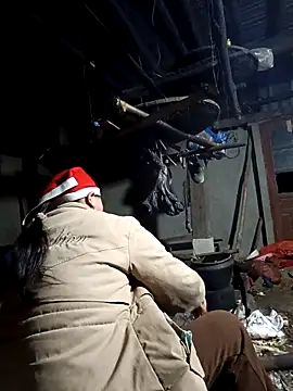 Snapshot of Exembin chatting on 11-23-25, 12:27 Exembin online show from 11-23-25, 12:27