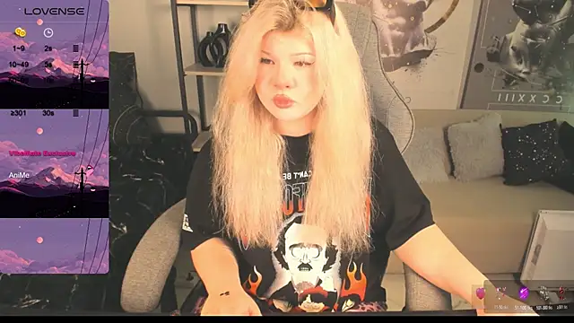 Snapshot of LilithNelson chatting on 10-22-25, 05:45 LilithNelson online show from 10-22-25, 05:45