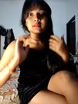 RAYI Queen 2 online show from 10-19-25, 06:52