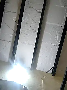 Snapshot of RAYI_Queen_2 chatting on 12-21-25, 05:20 RAYI Queen 2 online show from 12-21-25, 05:20