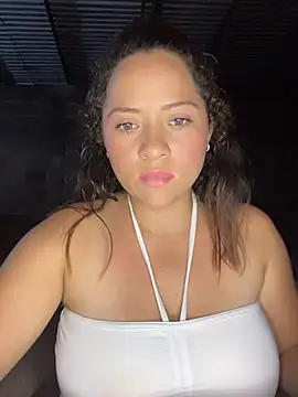 Snapshot of sabrossa chatting on 06-14-26, 05:31 sabrossa online show from 06-14-26, 05:31