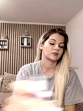 Snapshot of Mayaaaaaa_ chatting on 11-07-25, 07:08 Mayaaaaaa online show from 11-07-25, 07:08