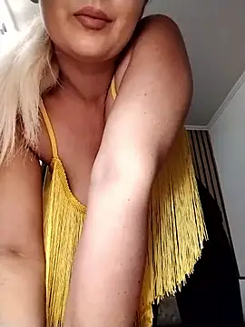 Snapshot of Mayaaaaaa_ chatting on 12-02-25, 09:03 Mayaaaaaa online show from 12-02-25, 09:03