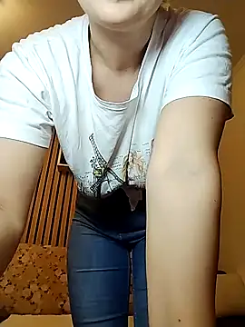 Snapshot of Mayaaaaaa_ chatting on 12-05-25, 07:39 Mayaaaaaa online show from 12-05-25, 07:39