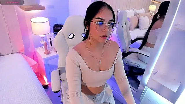 manyaa  online show from 03-20-26, 07:19