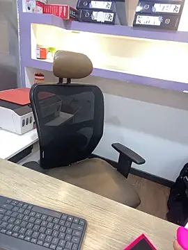 isabella horney  online show from 02-27-26, 02:50