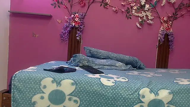 skinnybarbie022 online show from 09-19-25, 12:45