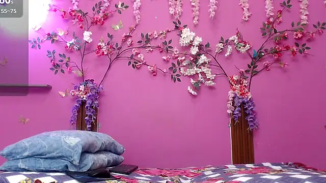 skinnybarbie022 online show from 06-19-26, 01:10