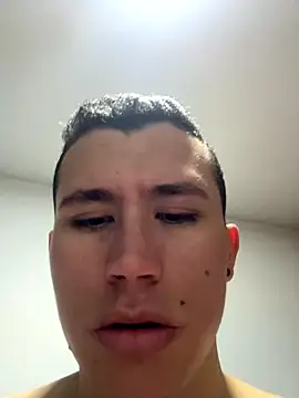 Kurtxxx22 online show from 10-31-25, 03:51