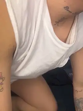 Kurtxxx22 online show from 11-07-25, 09:48