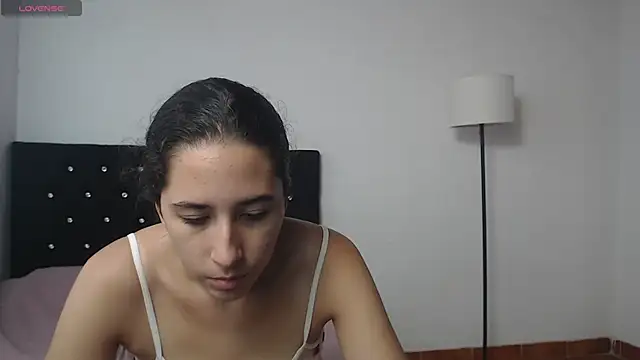 Snapshot of lilacream chatting on 09-28-25, 03:50 lilacream online show from 09-28-25, 03:50