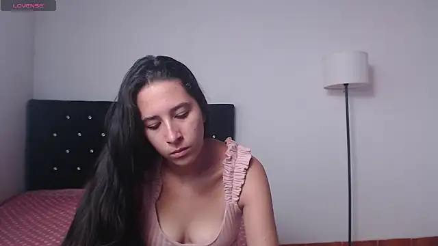 Snapshot of lilacream chatting on 10-15-25, 03:34 lilacream online show from 10-15-25, 03:34