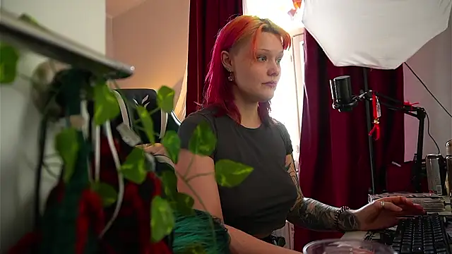 Snapshot of Sova173 chatting on 02-13-26, 11:06 Sova173 online show from 02-13-26, 11:06