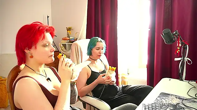 Snapshot of Sova173 chatting on 03-03-26, 08:09 Sova173 online show from 03-03-26, 08:09