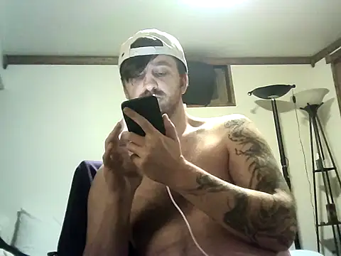 Snapshot of WyattL96 chatting on 04-24-26, 09:34 WyattL96 online show from 04-24-26, 09:34