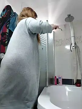 Snapshot of Alisasex@xh chatting on 12-22-25, 08:11 Alisasexxh online show from 12-22-25, 08:11