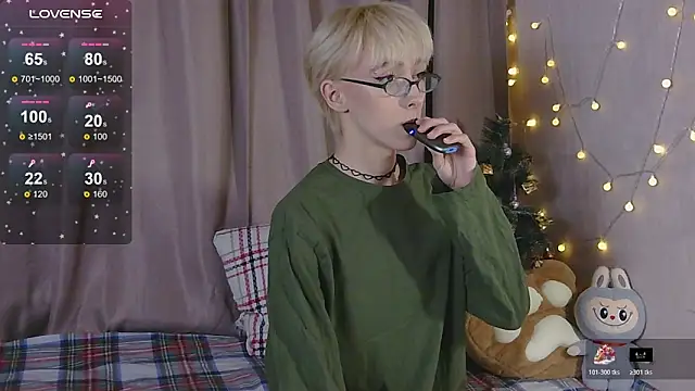 Snapshot of NextVibe_ chatting on 01-13-26, 04:34 NextVibe online show from 01-13-26, 04:34