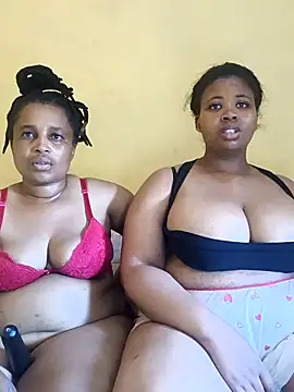 Snapshot of Prettyboobiesx chatting on 10-10-25, 07:40 Prettyboobiesx online show from 10-10-25, 07:40