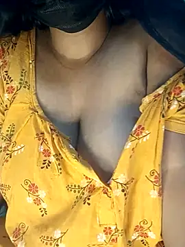 Snapshot of yoursexy_rumi chatting on 11-12-25, 01:55 yoursexy rumi online show from 11-12-25, 01:55