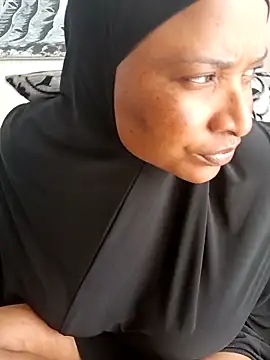 Sweetbxxx24 online show from 04-20-26, 11:46