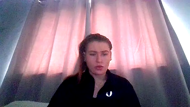 Snapshot of RUBY-ROSE-SWINGS chatting on 10-16-25, 08:15 RUBY-ROSE-SWINGS online show from 10-16-25, 08:15