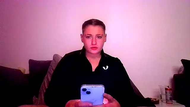 Snapshot of RUBY-ROSE-SWINGS chatting on 10-27-25, 09:52 RUBY-ROSE-SWINGS online show from 10-27-25, 09:52