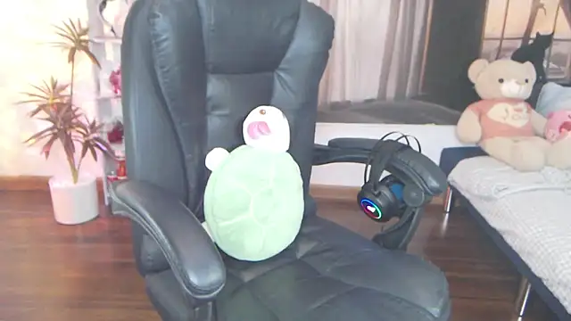 Suzie Wet Cave online show from 09-25-25, 11:47