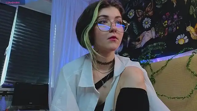 Snapshot of Miko_Meow chatting on 07-16-26, 03:29 Miko Meow online show from 07-16-26, 03:29