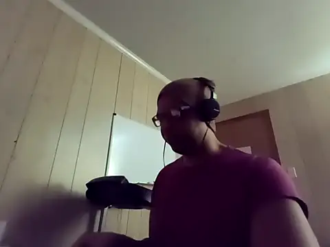 Snapshot of NaturalBeautyQueen chatting on 09-23-25, 12:35 NaturalBeautyQueen online show from 09-23-25, 12:35