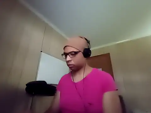 Snapshot of NaturalBeautyQueen chatting on 09-23-25, 12:41 NaturalBeautyQueen online show from 09-23-25, 12:41